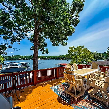 Lakefront-4Bd2Badockfirepitdecks-Sleeps 10Pp